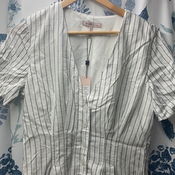 BCBG White and Blue Stripe Button Romper- Sz M - Picture 2 of 6